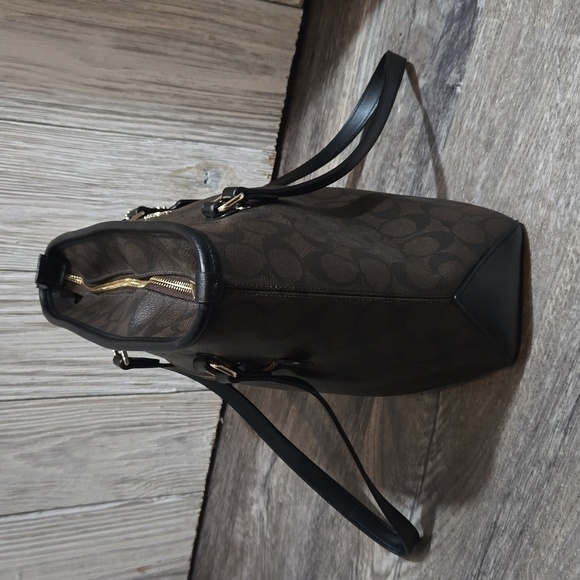 2016 Coach  F58294 Signature Zip Top Brown Black Tote Bag/shoulder bag NWOT - Picture 6 of 11